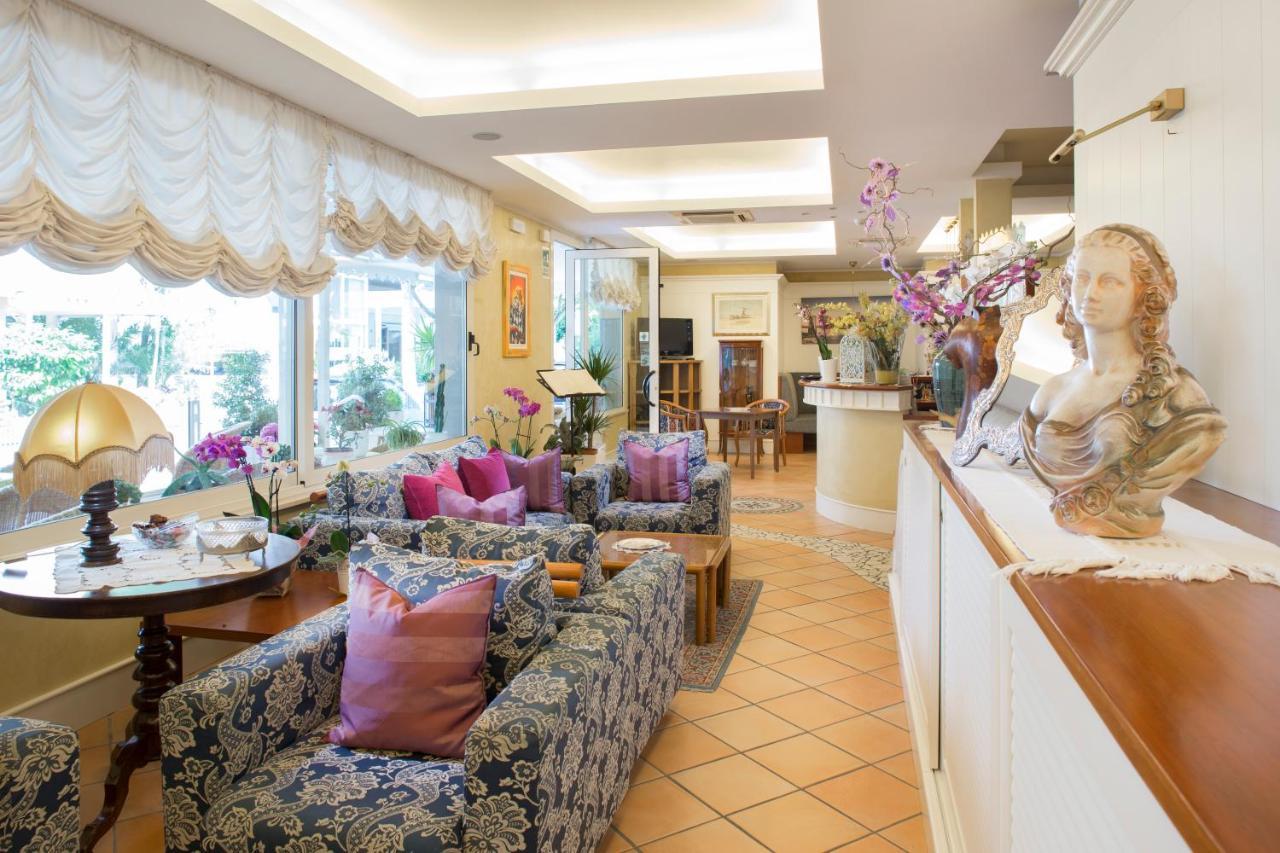 Hotel Tulipe Nazionale Riccione Extérieur photo